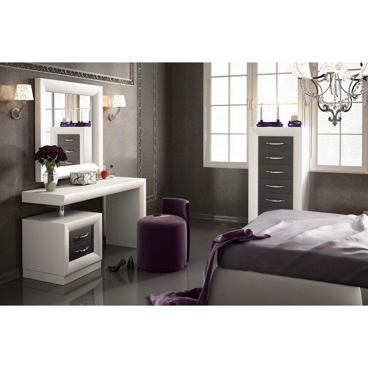 Wayfair kirkwood deals bedroom makeup vanity